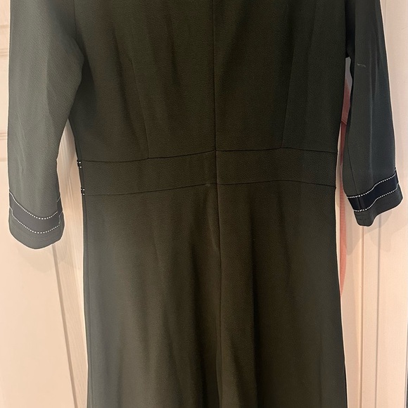 Elegant Green Women's Dress - Picture 6 of 7